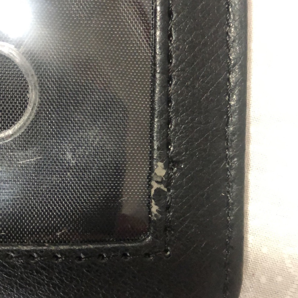 Liz Claiborne Two Tone Wallet - Picture 12 of 15
